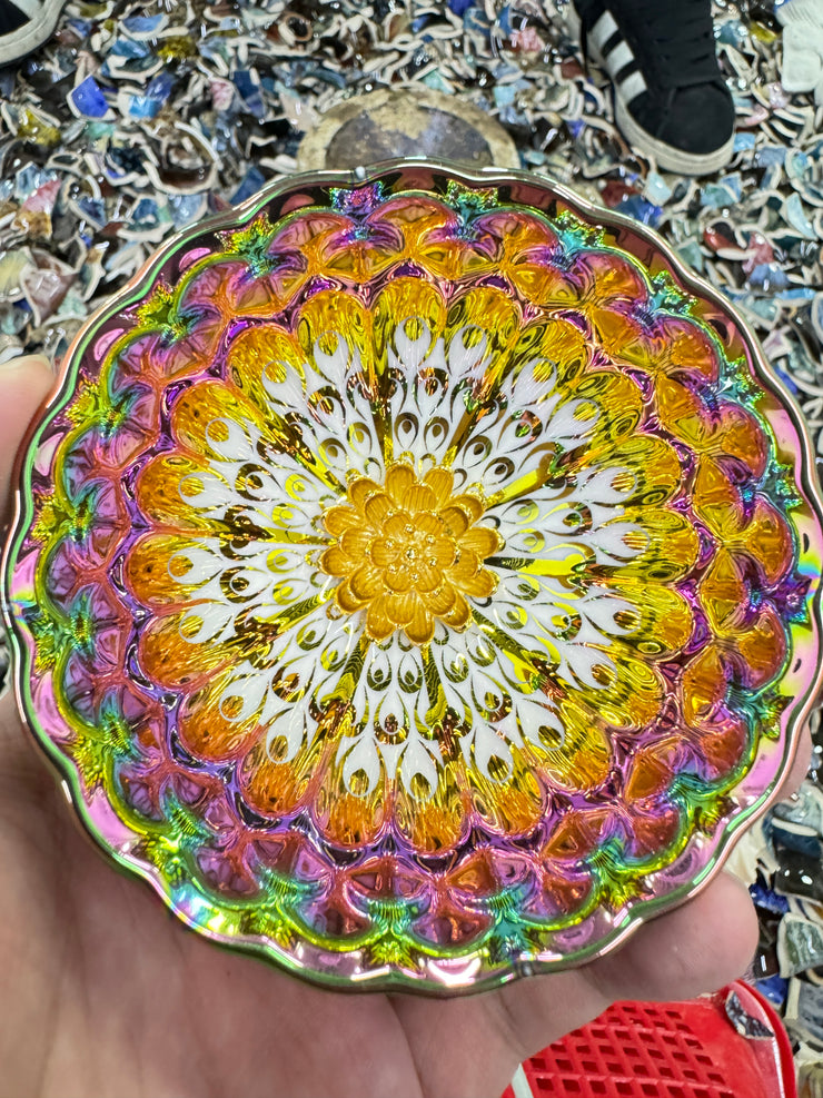 Ceramic artworks are given to foreign friends, and $30 is for packaging and shipping fees