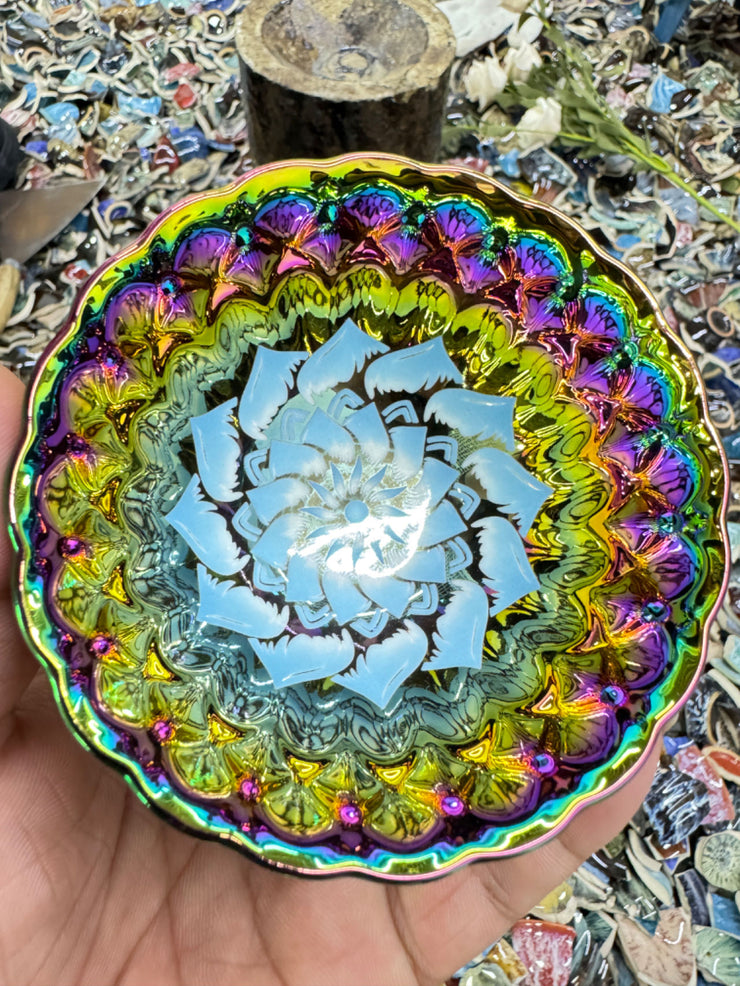 Ceramic artworks are given to foreign friends, and $30 is for packaging and shipping fees