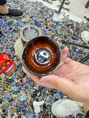 Ceramic artworks are given to foreign friends, and $30 is for packaging and shipping fees